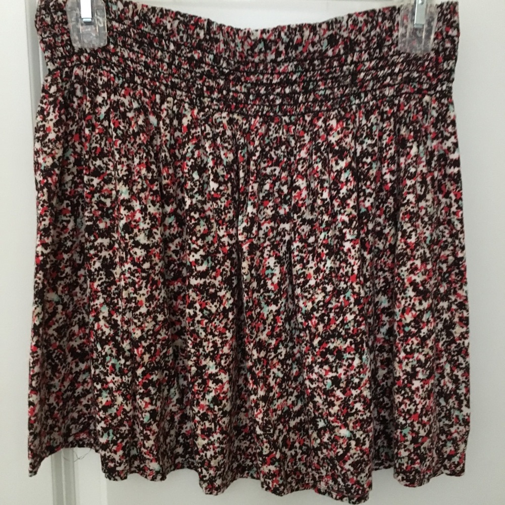 Flowy mini skirt